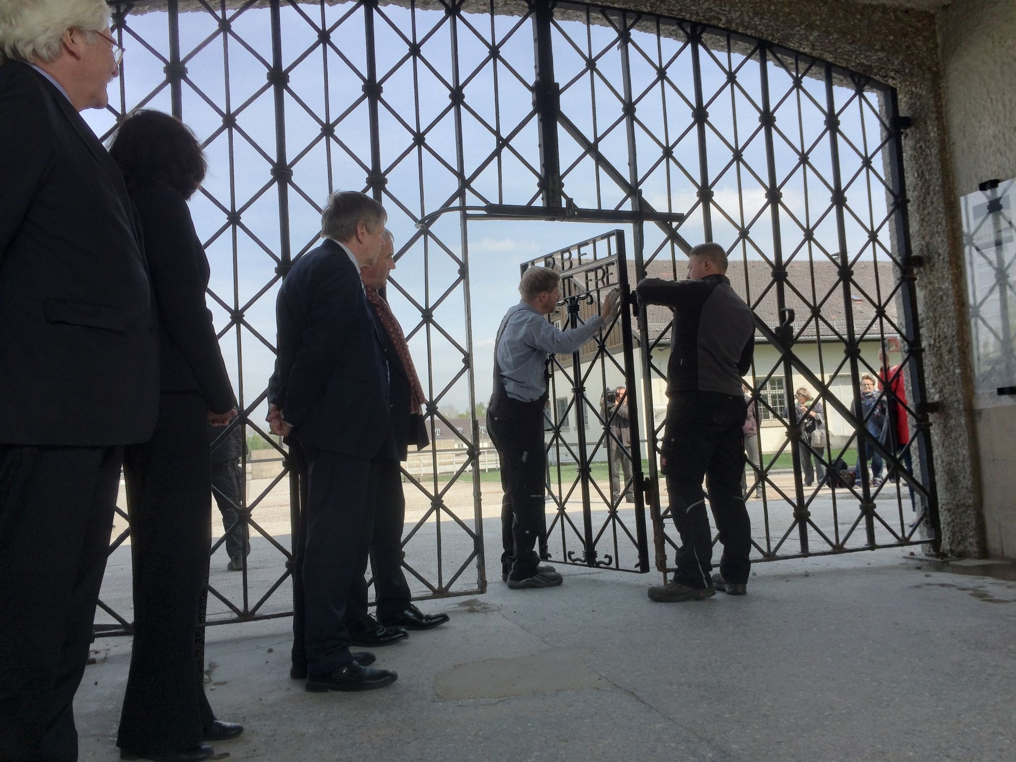 Das berühmte Tor verschwand schon wenige Tage nach der Befreiung, wahrscheinlich als Souvenir eines US-Soldaten. Es wurde durch ein Replikat ersetzt, das ebenfalls vor ein paar Jahren gestohlen wurde. Seit dem 30. April 2015 hängt nun eine neue Kopie des Tores mit der Aufschrift "Arbeit macht frei" im Eingang der Gedenkstätte Dachau.